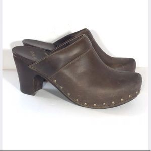 Dansko Clogs - EUC!!!